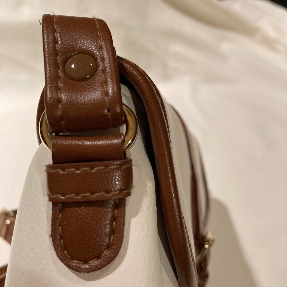 Vintage Liz Claiborne white shoulder bag with brown leather trim - Picture 7 of 10